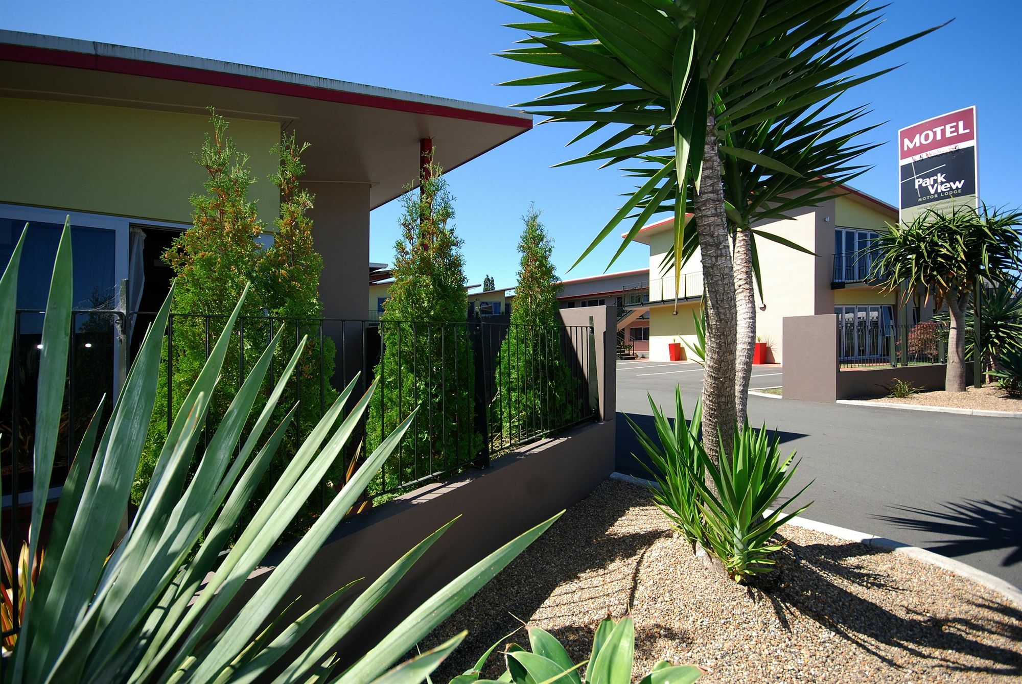 Park View Motor Lodge Хамилтън Екстериор снимка
